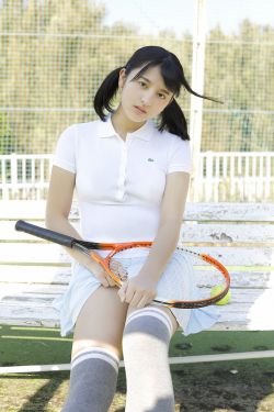 羽月希被同事榨乳电影